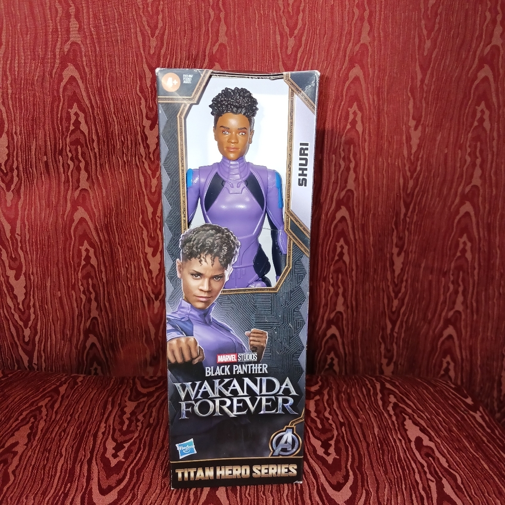 MARVEL LEGENDS BLACK PANTHER WAKANDA FOREVER TITAN HERO SHURI NAMOR PARTY ITEMS